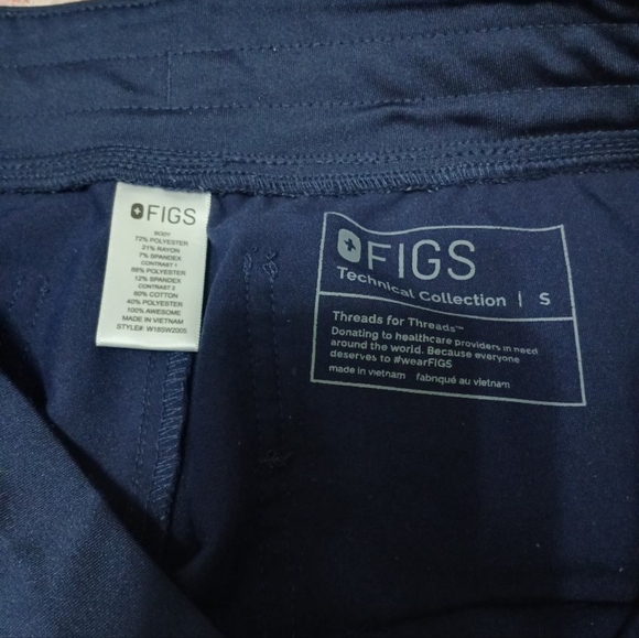 Figs navy blue scrub set - Picture 6 of 8